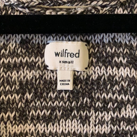 Aritzia Wilfred knit top - Picture 3 of 5